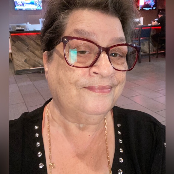 Meet your Posher, Penny - Picture 2 of 2